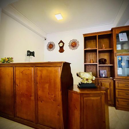 Hotel Grand Casa 캔디 외부 사진