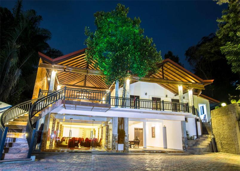Hotel Grand Casa 캔디 외부 사진